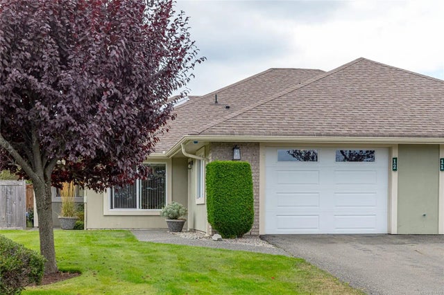 1 of 27 - 800 Primrose St 12, Qualicum Beach, BC
