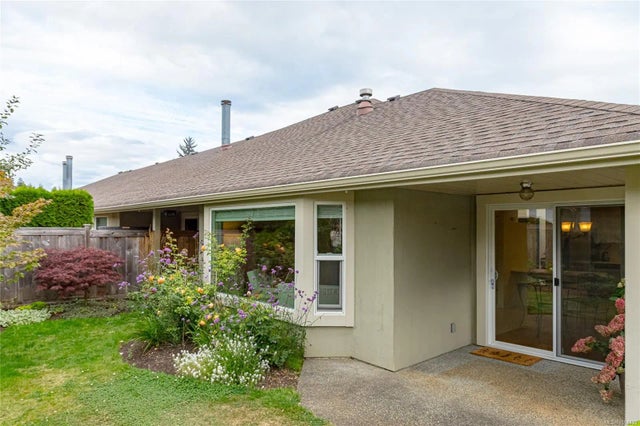 2 of 27 - 800 Primrose St 12, Qualicum Beach, BC