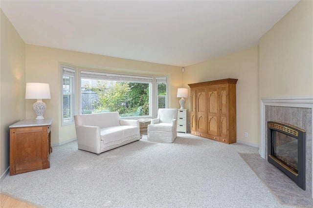 4 of 27 - 800 Primrose St 12, Qualicum Beach, BC