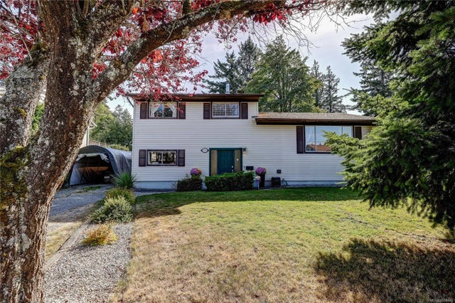 3 of 41 - 3791 Uplands Dr, Nanaimo, BC