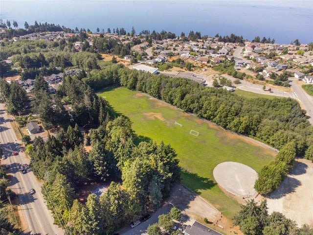 2 of 7 - 5049 Renee Pl, Nanaimo, BC