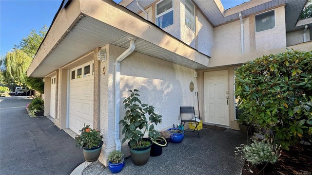 1 of 16 - 290 Corfield St 9, Parksville, BC
