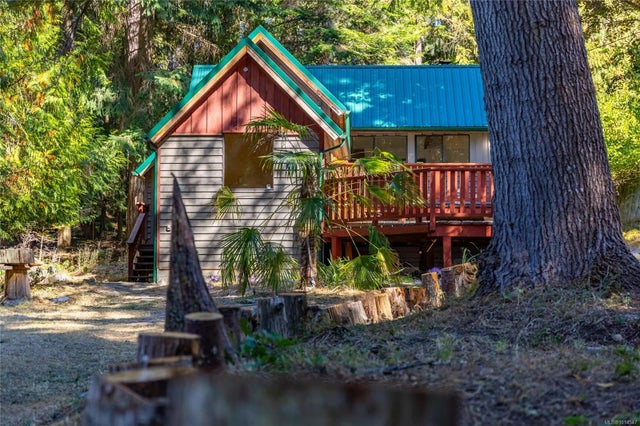 1 of 53 - 3830 Cutlass Crt, Pender Island, BC