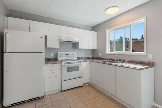 4 of 25 - 2595 2nd Ave, Port Alberni, BC