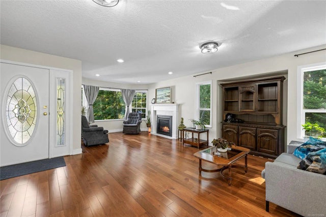 1 of 43 - 5084 Arden Rd, Port Alberni, BC