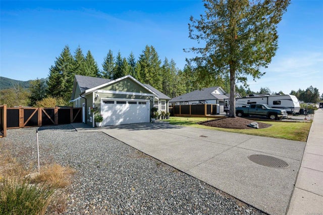 4 of 44 - 129 Edgewood Dr, Lake Cowichan, BC
