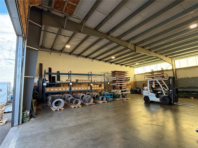 2 of 15 - 1401 Springhill Rd A2, Parksville, BC