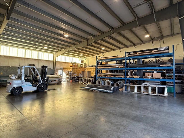 3 of 15 - 1401 Springhill Rd A2, Parksville, BC