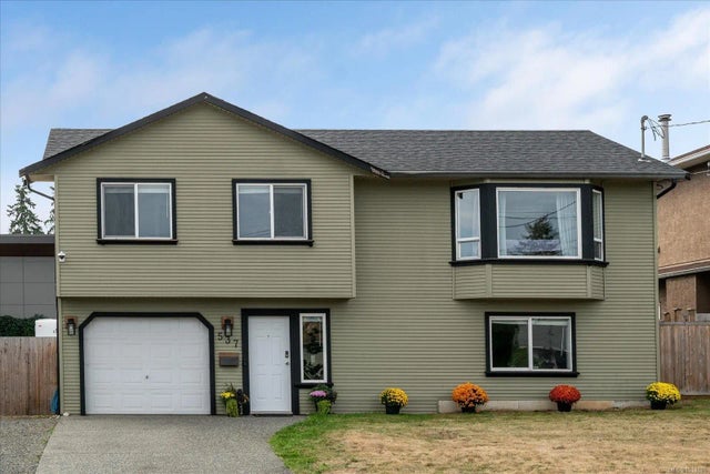 1 of 62 - 537 Deering St, Nanaimo, BC