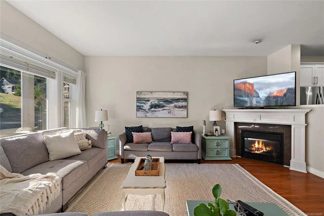 4 of 35 - 768 Hanbury Pl, Highlands, BC