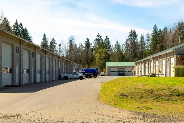 1 of 8 - 1260 Fair Rd Sl 6, Parksville, BC