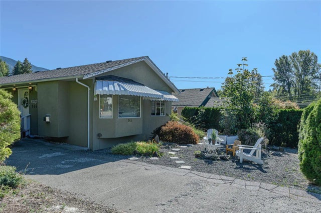 1 of 38 - 165 Lake Park Rd, Lake Cowichan, BC