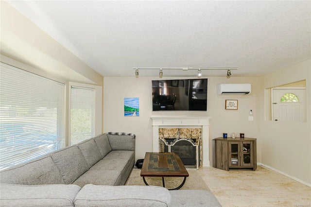 3 of 38 - 165 Lake Park Rd, Lake Cowichan, BC