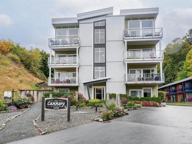 1 of 25 - 1838 Cowichan Bay Rd 208, Cowichan Bay, BC