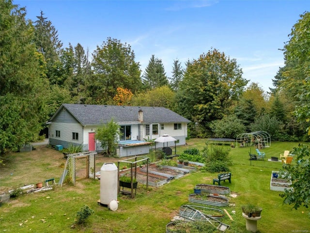 4 of 52 - 10258 Sutton Rd, Honeymoon Bay, BC