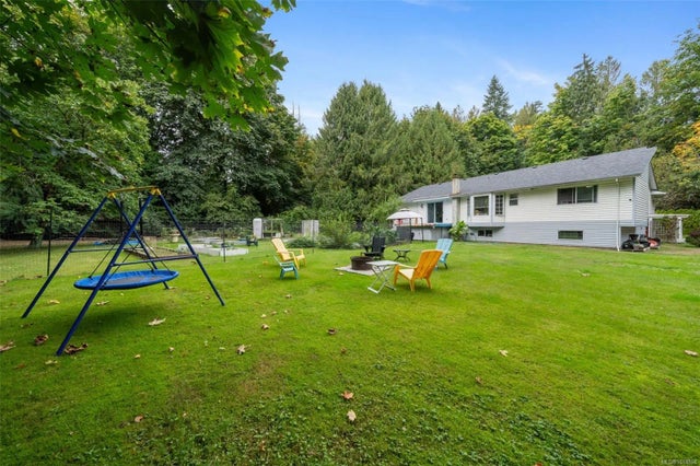 4 of 52 - 10258 Sutton Rd, Honeymoon Bay, BC