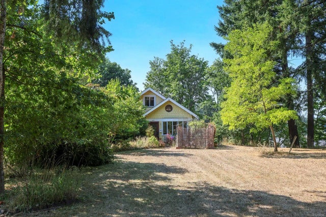 2 of 49 - 1185 5th St, Courtenay, BC