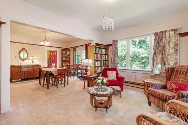 5 of 49 - 1185 5th St, Courtenay, BC