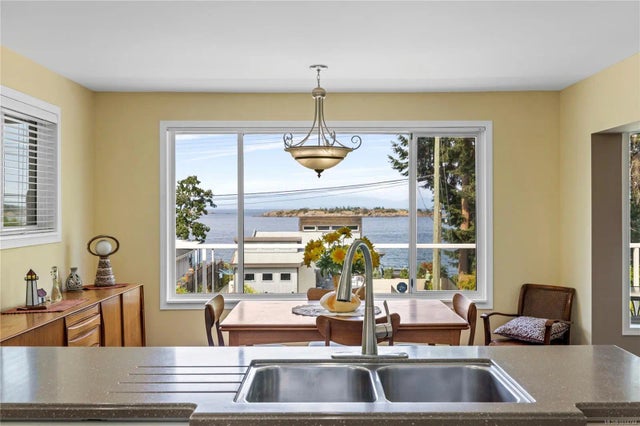 1 of 63 - 3022 Park Pl, Nanoose Bay, BC