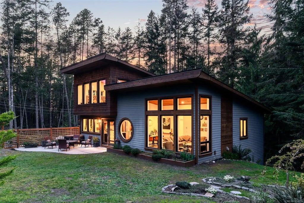 2405 Carpenter Rd, Sooke