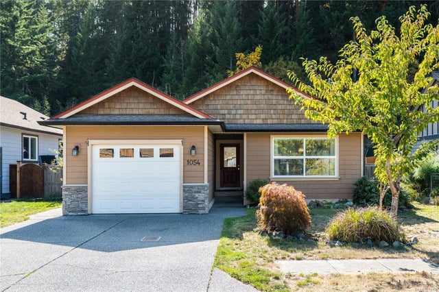 1 of 26 - 1054 Fitzgerald Rd, Shawnigan Lake, BC
