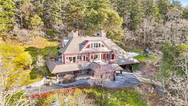 1 of 60 - 8242 Thomson Pl, Central Saanich, BC