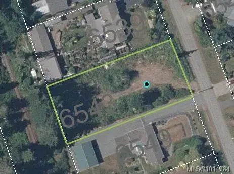 1 of 9 - 6543 Mystery Beach Rd, Fanny Bay, BC