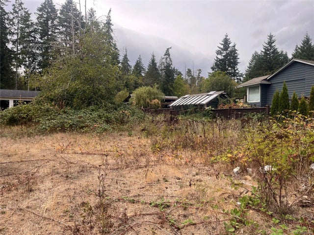 5 of 9 - 6543 Mystery Beach Rd, Fanny Bay, BC