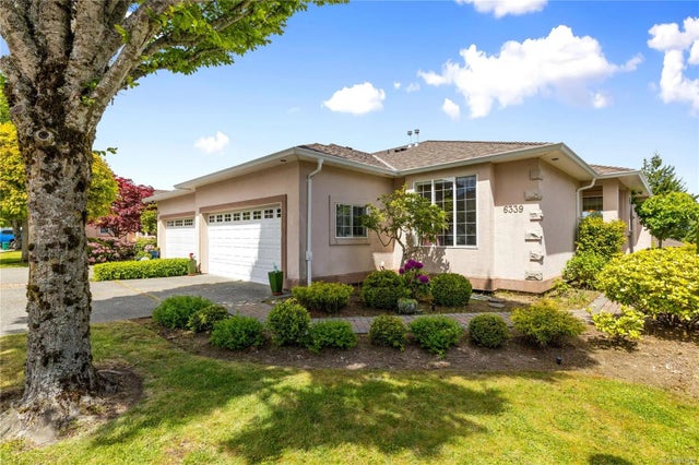 1 of 43 - 6339 Savary St, Nanaimo, BC