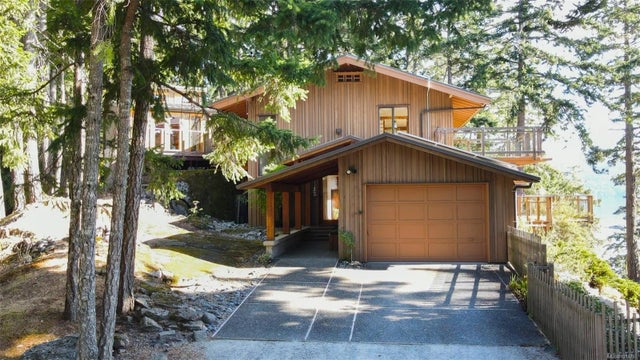 2 of 65 - 124 Margaret Ave, Salt Spring, BC