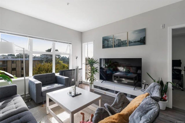 3 of 25 - 1000 Inverness Rd 310, Saanich, BC