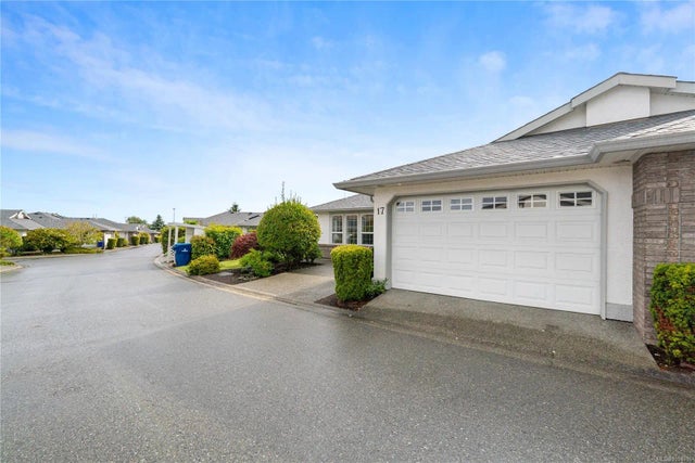 2 of 33 - 6595 Groveland Dr 17, Nanaimo, BC