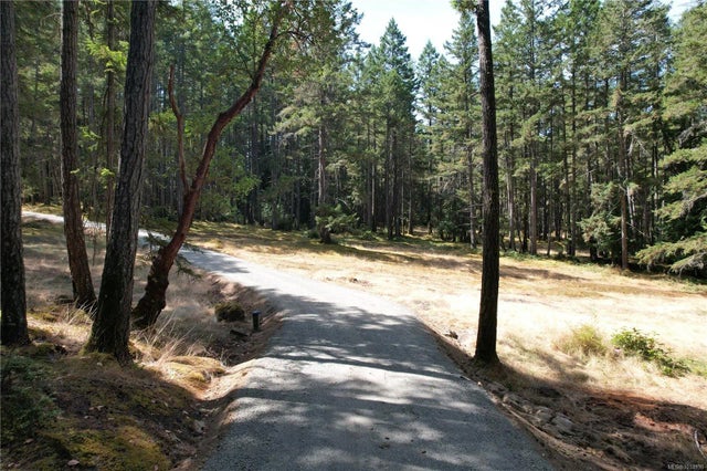 2 of 17 - Lt 13 Sitka Grove, Gabriola Island, BC