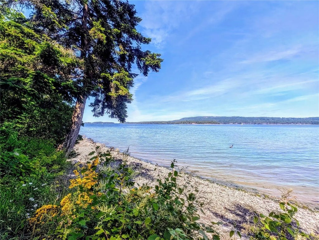 1214 North Beach Rd, Salt Spring