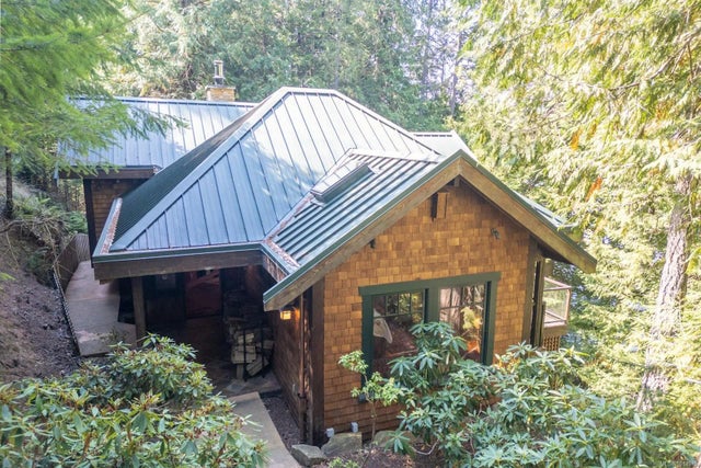 2 of 53 - 8807 Ainslie Point Rd, Pender Island, BC
