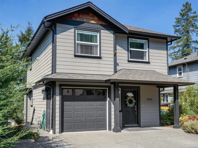 1 of 28 - 1042 Skylar Cir, Shawnigan Lake, BC