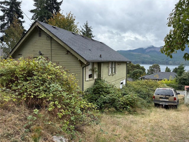 2 of 14 - 10667 Cedar Dr, Youbou, BC