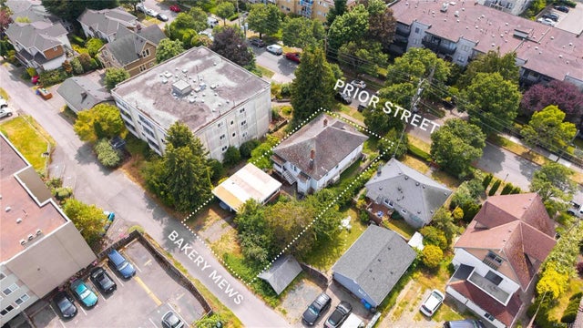 1 of 35 - 2639 Prior St, Victoria, BC