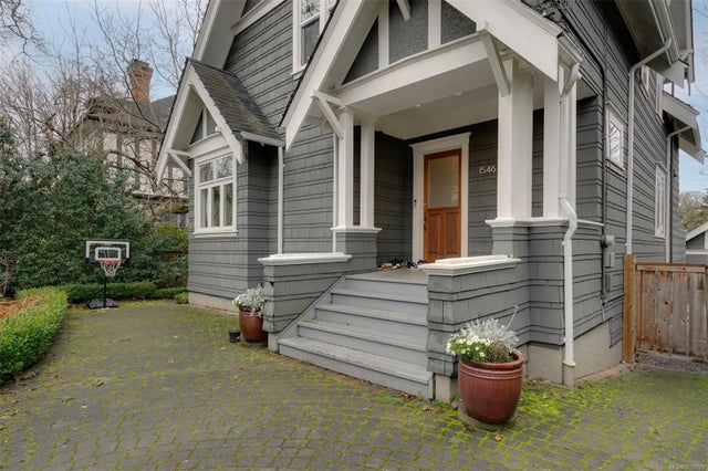 1 of 58 - 1546 Monterey Ave, Oak Bay, BC