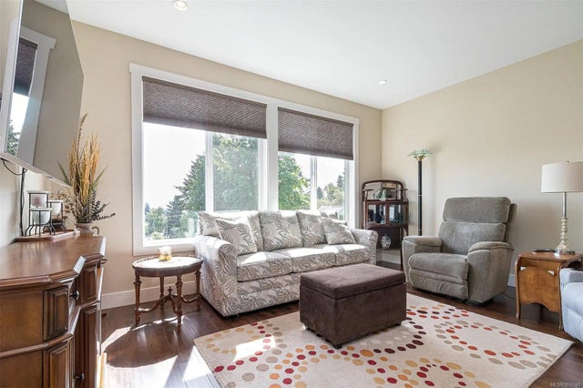 1 of 36 - 9918 Victoria Rd, Chemainus, BC