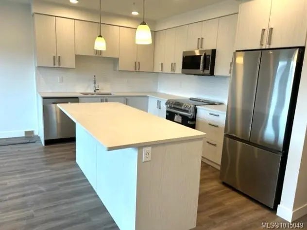 2 of 21 - 147 Haliburton St 502, Nanaimo, BC