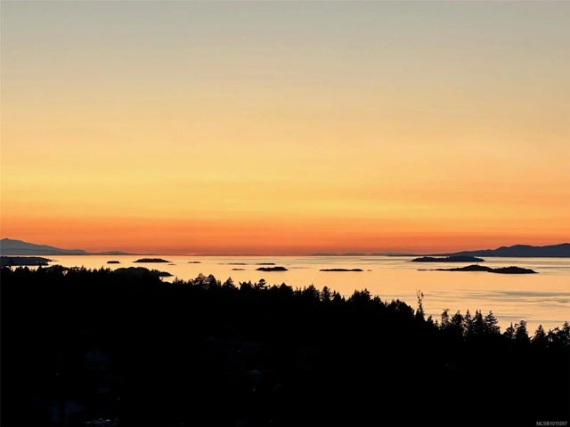 1 of 29 - 5340 Royal Sea View, Nanaimo, BC