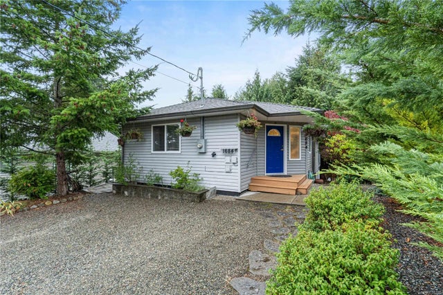 1 of 35 - 1684 Lailah's Loop, Qualicum Beach, BC