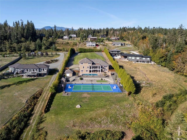 5 of 51 - 6480 Eagles Dr, Courtenay, BC