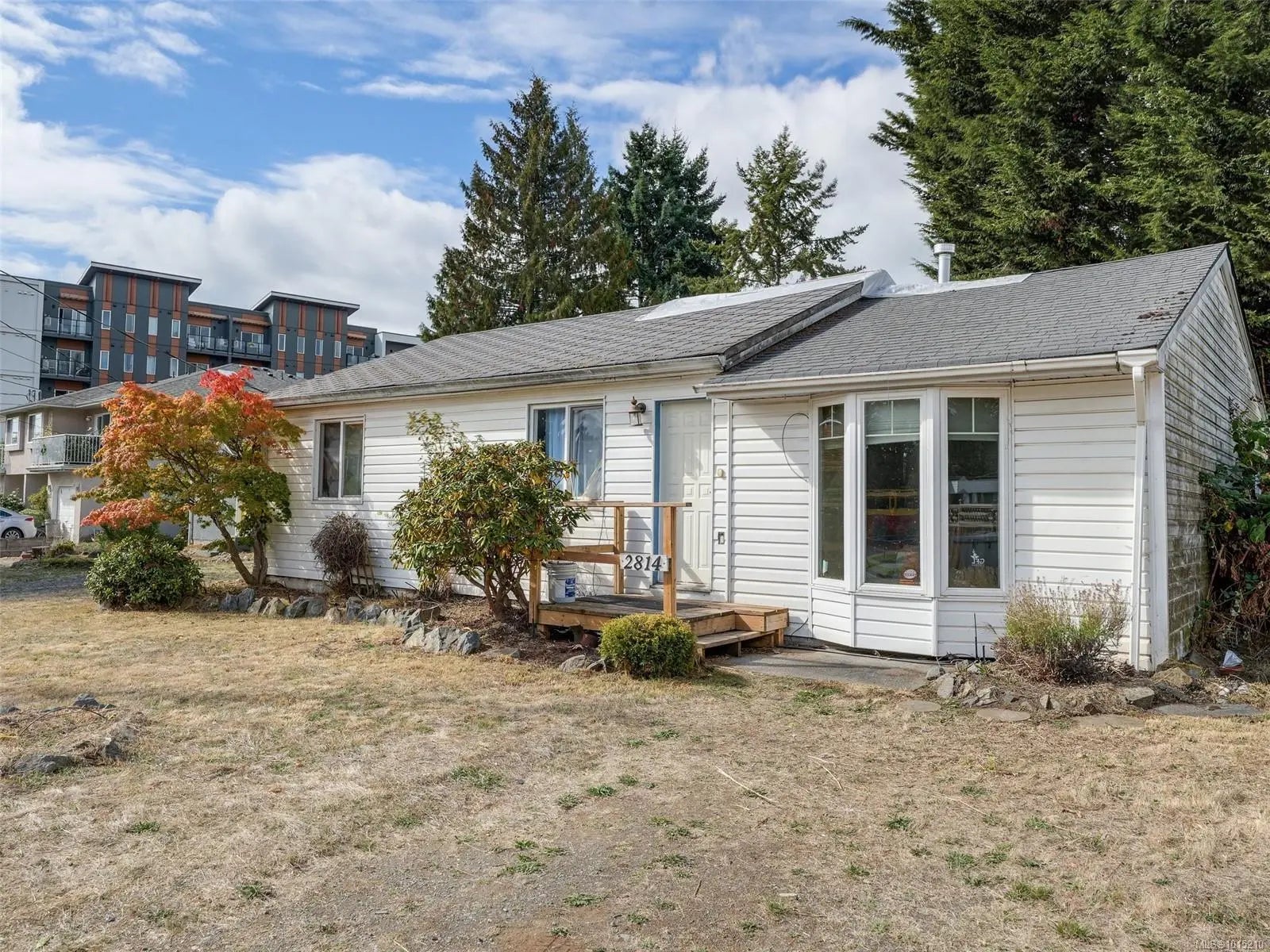 Residential Real Estate for Sale at 2814 Carlow Rd in the city of Langford by MLS #1015210