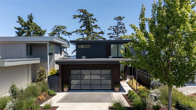 3 of 33 - 10383 Allbay Rd, Sidney, BC