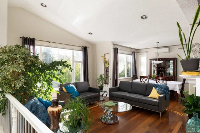 5 of 51 - 3908a Ascot Dr, Saanich, BC