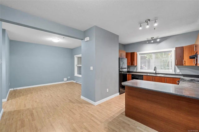 2 of 29 - 582 Rosehill St 102, Nanaimo, BC