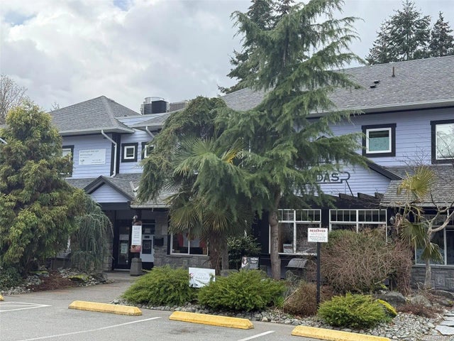 1 of 4 - 2740 Dundas Rd 4, Shawnigan Lake, BC
