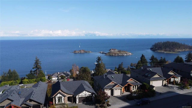 1 of 19 - 3881 Gulfview Dr, Nanaimo, BC